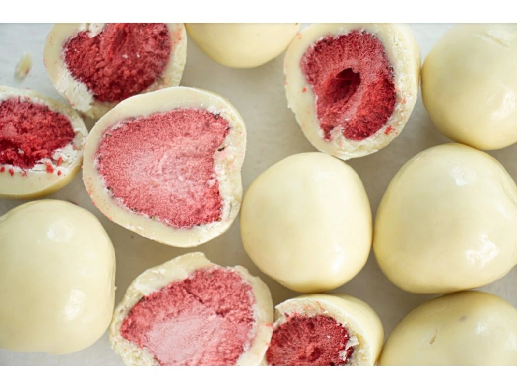 Lyofio Lyofilizovaná jahoda v čokoládě – bílá 200 g