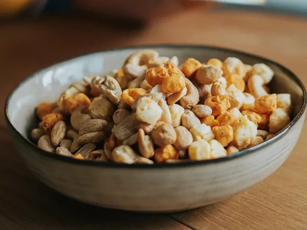 Mixit Mix pražených ořechů a křupavých sýrů 120 g