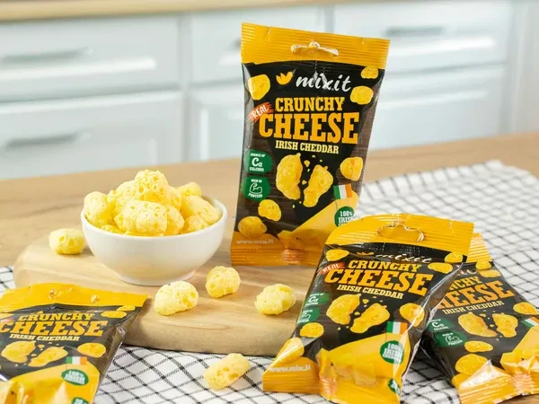 MIXIT Křupavý sýr do kapsy irský cheddar 20 g